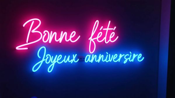 Créez votre néon personnalisé texte pour chaque occasion